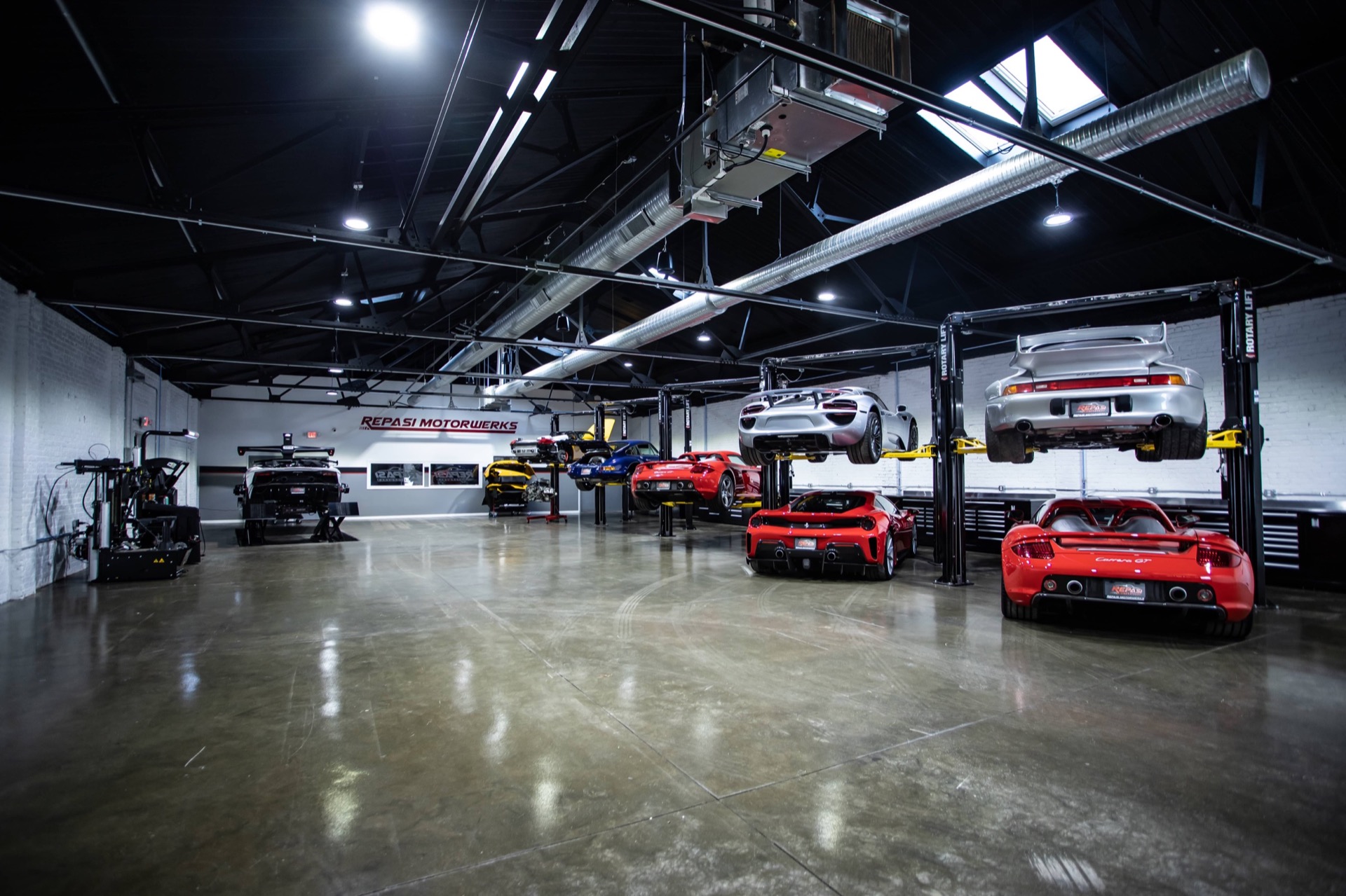 $1.9 Million Bring a Trailer Record - Carrera GT